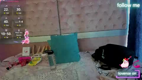 Snapshot of sweet_emmili chatting on May 2026 12:35:02 PM emmili online show from May 2026 12:35:02 PM