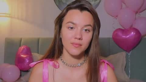 Snapshot of sweet_haeven chatting on July 2026 10:12:02 PM Im Mia.LOVELY PATTERNS 100 120 160 200 my toy buzzes from 2 tip online show from July 2026 10:12:02 PM
