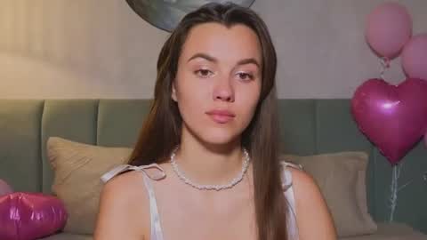 Snapshot of sweet_haeven chatting on July 2026 07:41:02 PM Im Mia.LOVELY PATTERNS 100 120 160 200 my toy buzzes from 2 tip online show from July 2026 07:41:02 PM