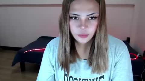 Snapshot of sweet_hard_queenxxx chatting on November 2025 11:37:01 PM sophia daisy online show from November 2025 11:37:01 PM