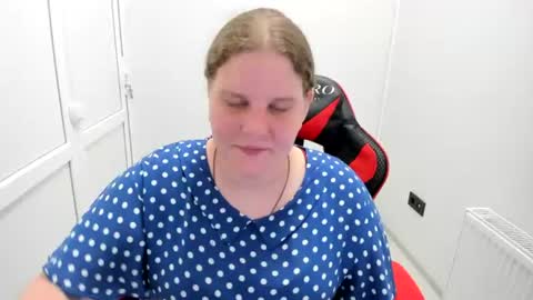 Snapshot of sweet_karla_la chatting on June 2026 12:48:01 PM Karla online show from June 2026 12:48:01 PM