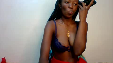 Snapshot of sweet_kcandy chatting on May 2026 06:38:01 PM Sweet KCandy online show from May 2026 06:38:01 PM