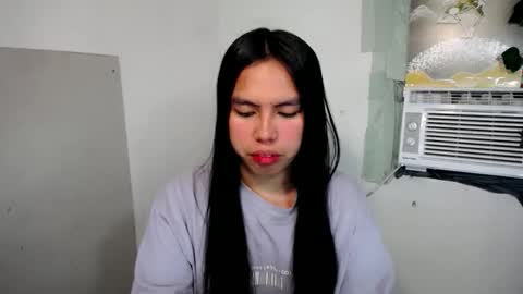 sweet_kyline69 online show from October 2025 04:34:02 AM