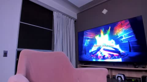 Snapshot of sweet_lau chatting on November 2025 03:56:02 AM laura kiss online show from November 2025 03:56:02 AM