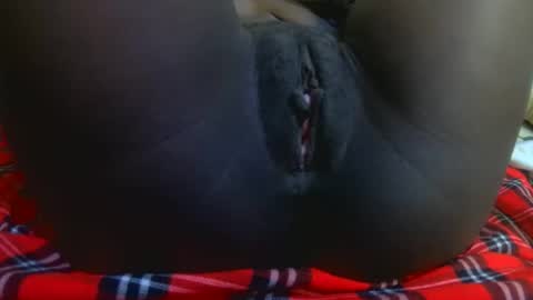 Queen Winnie online show from December 2025 07:44:01 PM