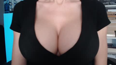 Jen online show from February 2026 05:39:02 AM