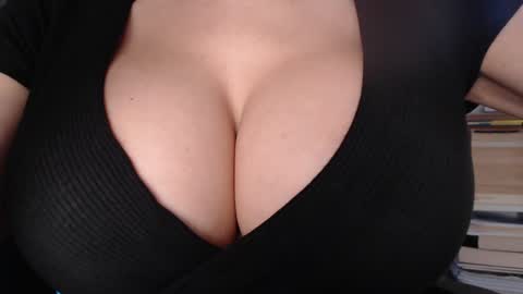 Jen online show from March 2026 07:23:01 AM