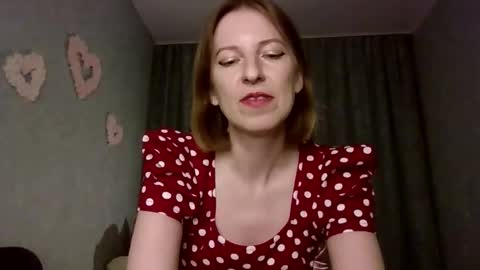 sweet_lilbunny online show from September 2025 02:29:02 PM