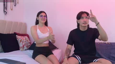 Mia online show from May 2026 12:21:02 PM