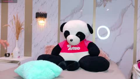 sweet_mafee online show from December 2025 05:27:01 AM