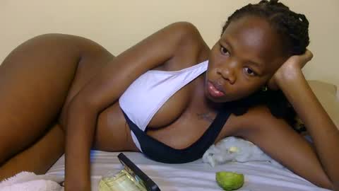 Snapshot of sweet_poppy2 chatting on July 2026 03:23:01 AM poppy online show from July 2026 03:23:01 AM