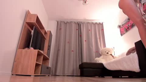 Snapshot of sweet_princess_ashley chatting on December 2024 09:52:01 PM Ashley online show from December 2024 09:52:01 PM