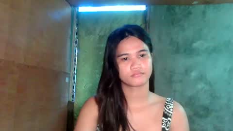 Snapshot of sweet_reyan2003 chatting on June 2026 11:40:01 PM REYAN online show from June 2026 11:40:01 PM