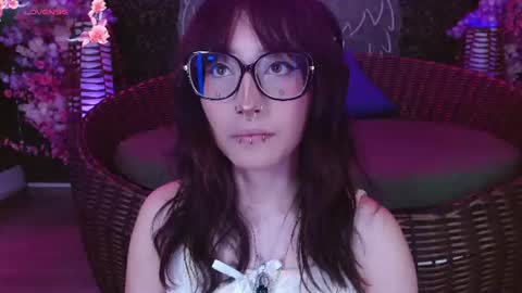 Roxanee online show from July 2026 10:12:01 PM