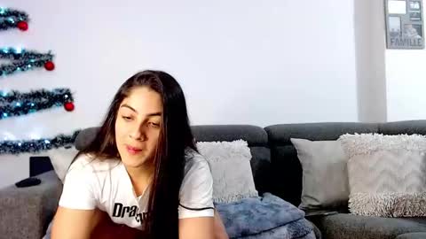 Snapshot of sweet_sara2 chatting on December 2024 11:20:01 PM Sara online show from December 2024 11:20:01 PM