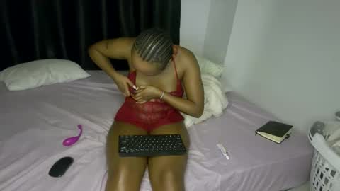 Nina online show from February 2026 06:35:01 PM