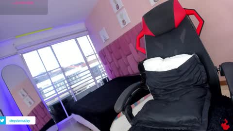 sweet_stacie online show from December 2025 12:55:02 PM