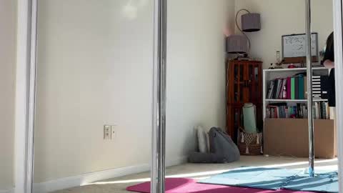 Heidi Brenner - Please check bio for schedule  FAQ online show from April 2026 01:11:01 PM