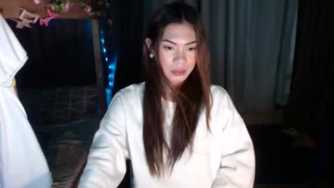 sweet_vell online show from April 2026 11:20:01 AM