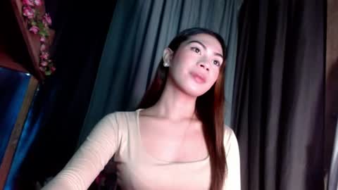 Snapshot of sweet_vell chatting on June 2026 07:03:02 PM sweet_vell online show from June 2026 07:03:02 PM
