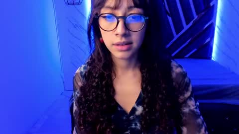 Snapshot of sweet_venus4 chatting on January 2025 10:29:02 PM sweet_venus4 online show from January 2025 10:29:02 PM