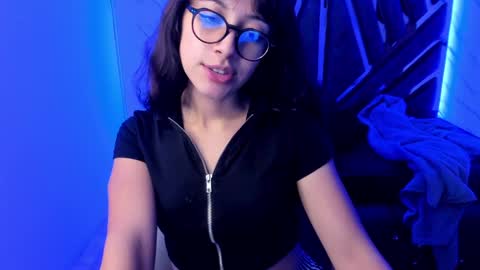 Snapshot of sweet_venus4 chatting on January 2025 12:42:01 AM sweet_venus4 online show from January 2025 12:42:01 AM