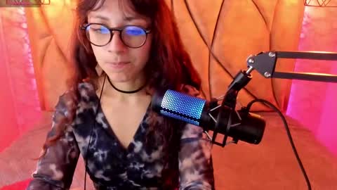 Snapshot of sweet_venus4 chatting on February 2025 10:09:02 PM sweet_venus4 online show from February 2025 10:09:02 PM