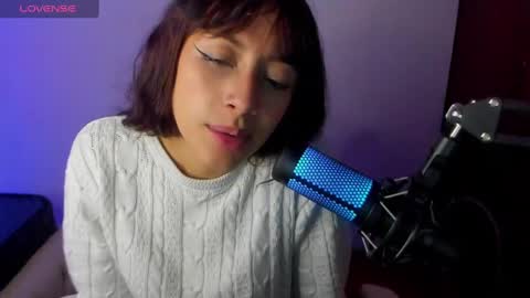 Snapshot of sweet_venus4 chatting on March 2025 06:43:02 PM sweet_venus4 online show from March 2025 06:43:02 PM