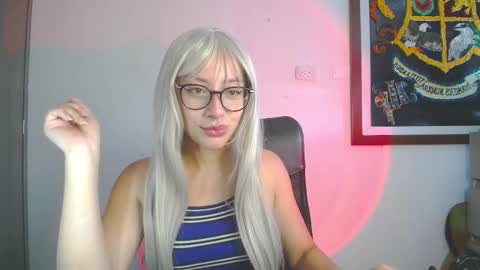 Snapshot of sweet_venus4 chatting on December 2025 03:38:02 PM sweet_venus4 online show from December 2025 03:38:02 PM