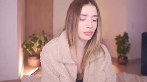 Camila online show from December 2025 03:09:02 PM