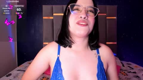 Annie online show from November 2025 04:01:01 AM