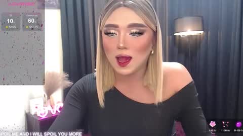 Snapshot of sweetbella118 chatting on February 2025 08:39:02 AM bella online show from February 2025 08:39:02 AM