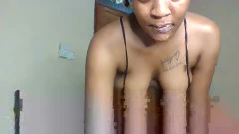 sweetbutterfly99 online show from April 2026 09:23:01 PM