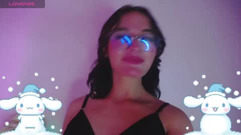 Snapshot of sweetcameron_ chatting on December 2024 08:47:01 PM Cameron online show from December 2024 08:47:01 PM