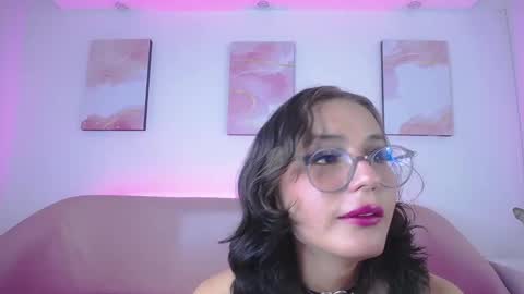 Snapshot of sweetcameron_ chatting on January 2025 11:56:02 PM Cameron online show from January 2025 11:56:02 PM
