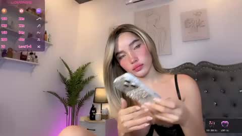 Snapshot of sweetcandylove1 chatting on June 2026 07:05:01 PM Candy online show from June 2026 07:05:01 PM