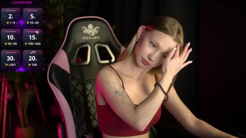 Lina online show from April 2026 04:51:02 PM