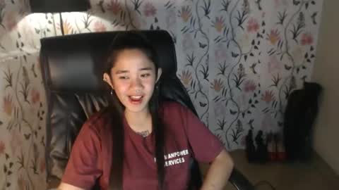 Danni online show from December 2024 01:40:02 PM