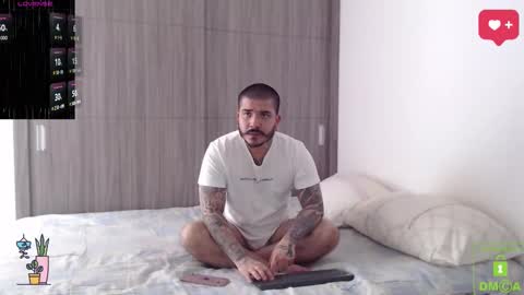 Snapshot of sweetdesires_ chatting on October 2025 04:37:01 PM         online show from October 2025 04:37:01 PM