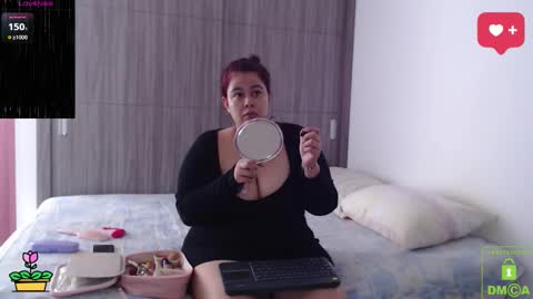 Snapshot of sweetdesires_ chatting on November 2025 01:51:01 PM online show from November 2025 01:51:01 PM