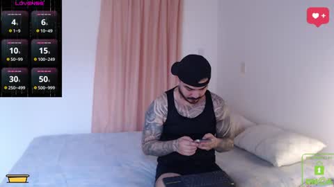 Snapshot of sweetdesires_ chatting on June 2026 04:20:02 PM online show from June 2026 04:20:02 PM
