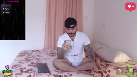 Snapshot of sweetdesires_ chatting on July 2026 02:32:01 PM online show from July 2026 02:32:01 PM
