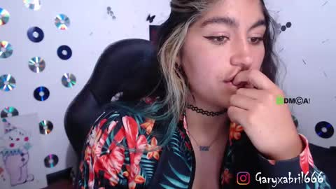 Snapshot of sweetdevil631 chatting on March 2025 06:43:01 PM Abril online show from March 2025 06:43:01 PM