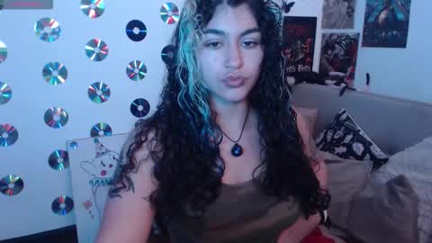 Snapshot of sweetdevil631 chatting on October 2025 03:34:04 PM Abril online show from October 2025 03:34:04 PM