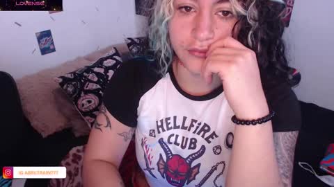 Snapshot of sweetdevil631 chatting on November 2025 01:54:01 PM Abril online show from November 2025 01:54:01 PM