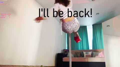 Vicktorious online show from December 2024 04:03:02 PM