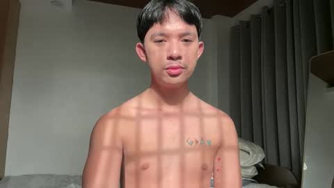 Snapshot of sweetguy102103 chatting on November 2025 11:26:01 PM khrayan online show from November 2025 11:26:01 PM