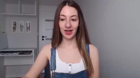 Emma  online show from November 2025 09:03:01 AM