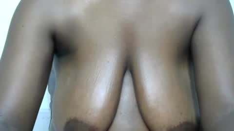 sweetheidey online show from May 2026 07:52:01 PM