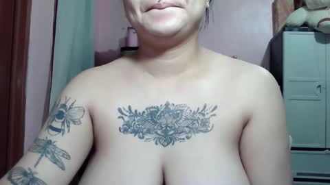 Snapshot of sweethotkisha chatting on October 2025 01:24:02 AM sweethotkisha online show from October 2025 01:24:02 AM